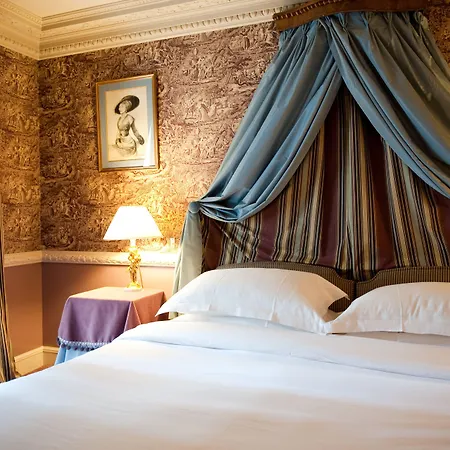 L'hotel Szálloda Párizs