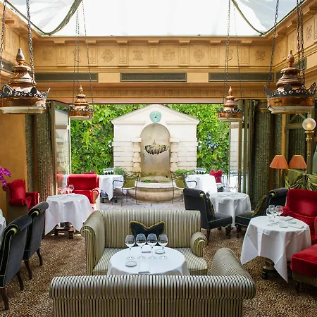 L'hotel Szálloda