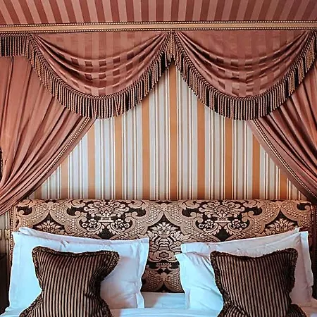 L'hotel Paříž