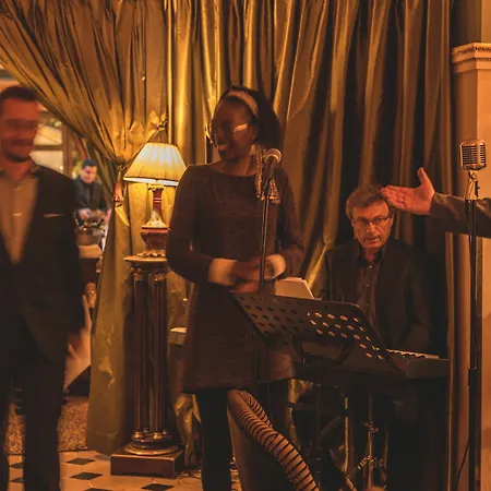 L'hotel Ξενοδοχείο 5*