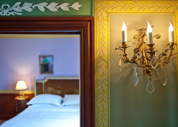 L'hotel Hotel Paryż