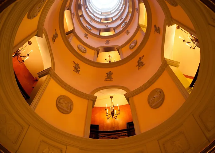 L'hotel Hotel Paryż