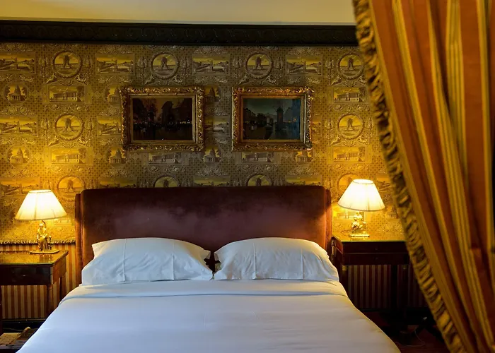 Hotel L'hotel Paryż